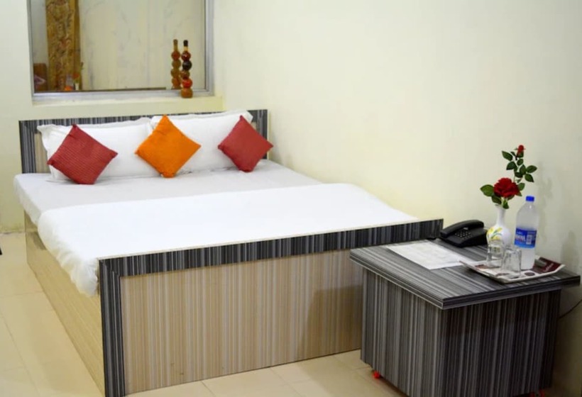 Отель Goroomgo Satyam Residency Jabalpur