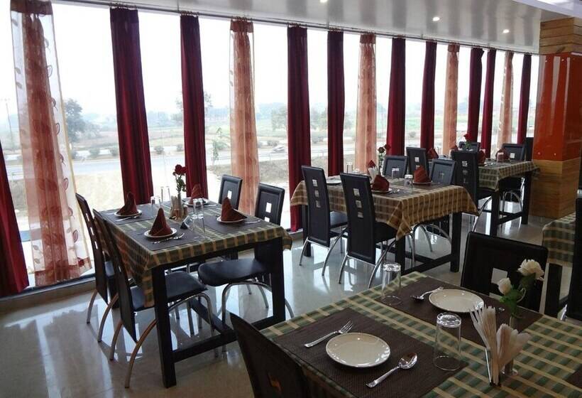 호텔 Goroomgo Vaishnavi Heights  Aurangabad