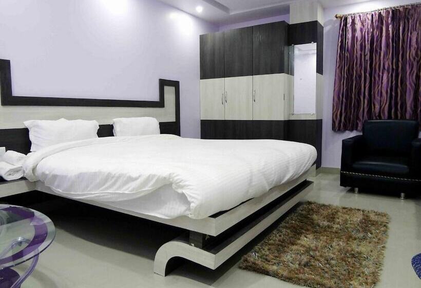 호텔 Goroomgo Vaishnavi Heights  Aurangabad