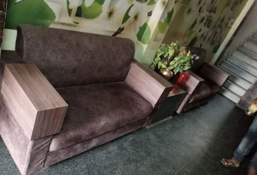 Отель Goroomgo Vasu Jabalpur