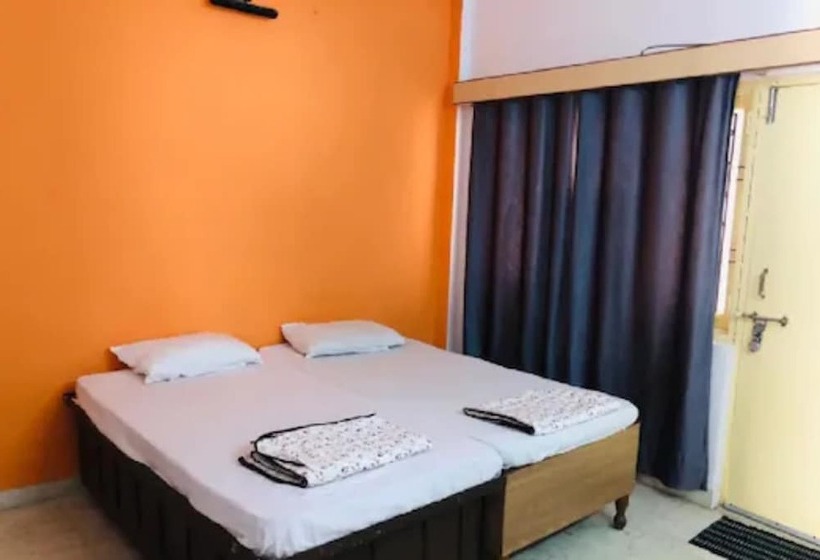 Отель Goroomgo Vasu Jabalpur