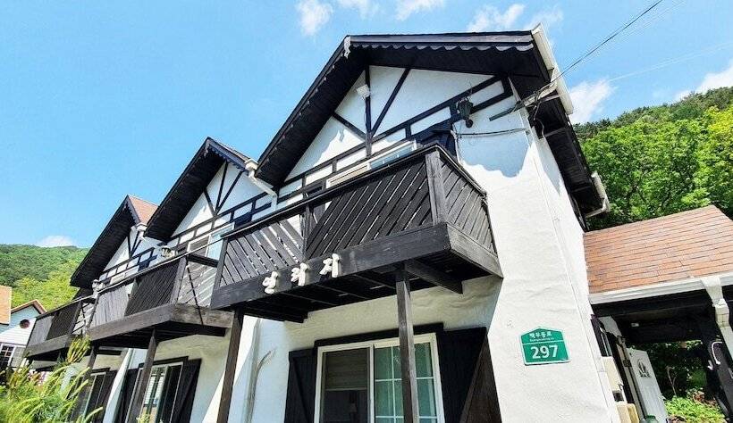 호텔 Jirisan Yeonriji Pension
