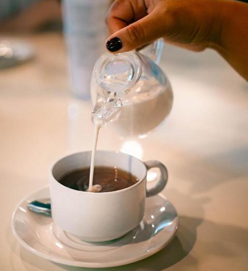 בית מלון כפרי Jpod Capsule