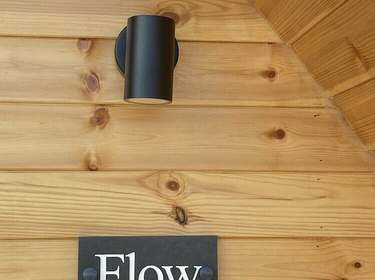 فندق Kirkapol Beach Pod   Flow