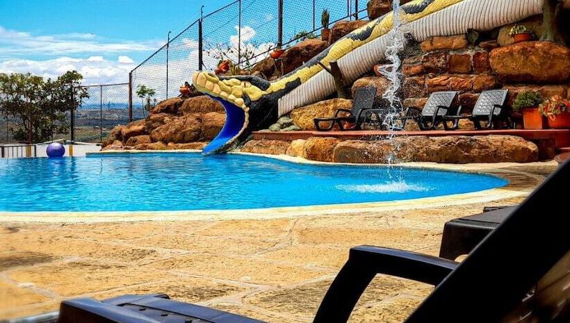 فندق Las Rocas Resort