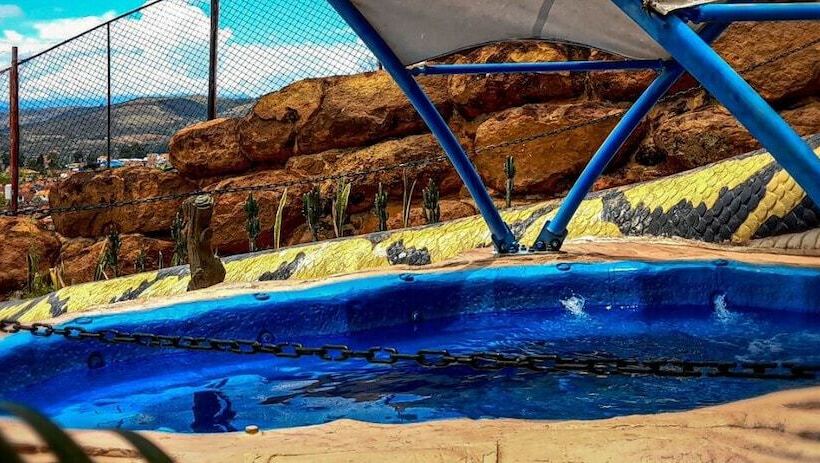 فندق Las Rocas Resort