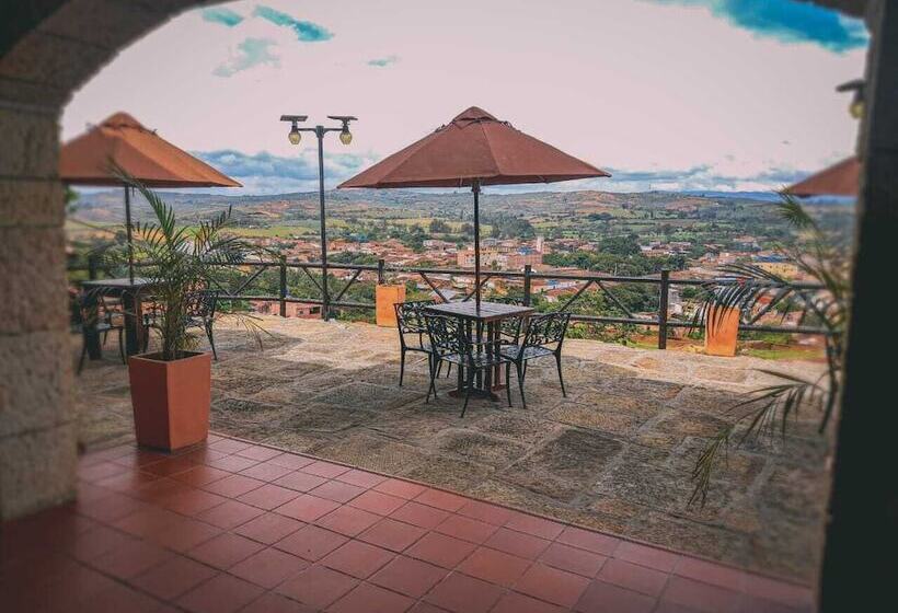 فندق Las Rocas Resort