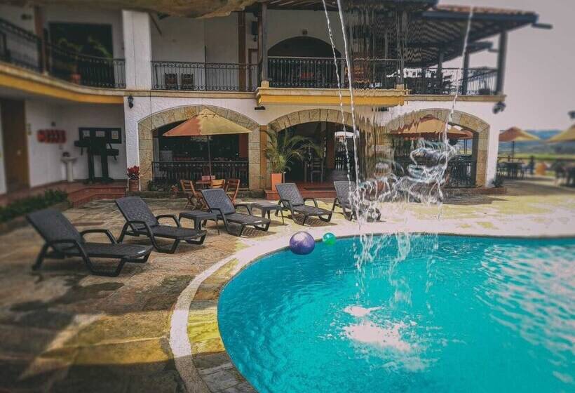 فندق Las Rocas Resort