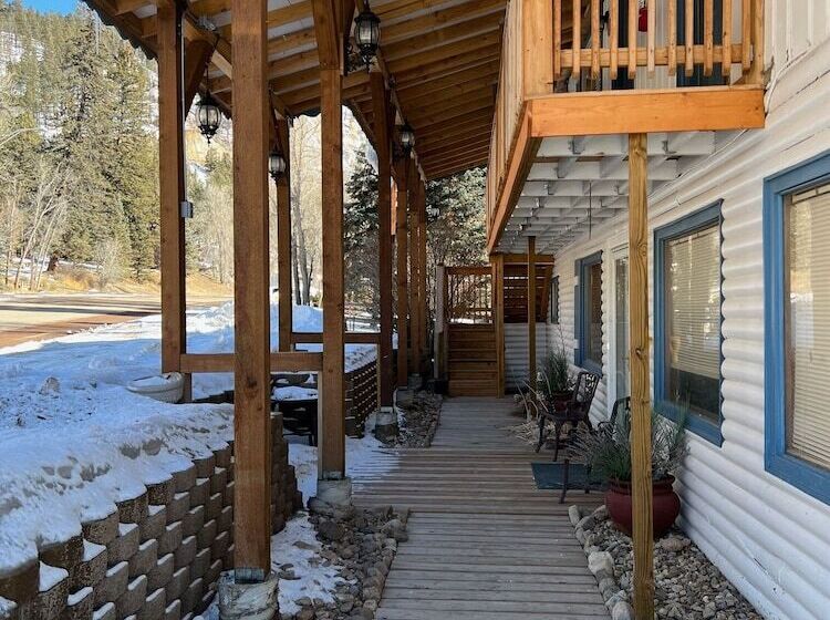 فندق Mountain View Lodge