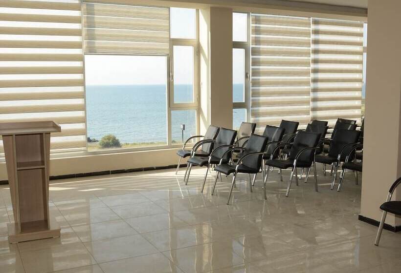 Отель Odin Redi