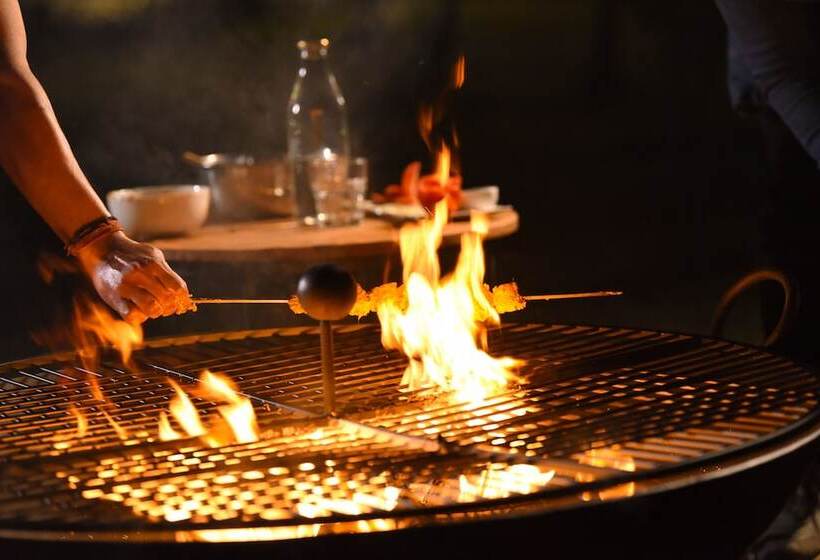 호텔 Oneness Rishikesh By Ganga Kinare  A Luxury Wilderness Resort