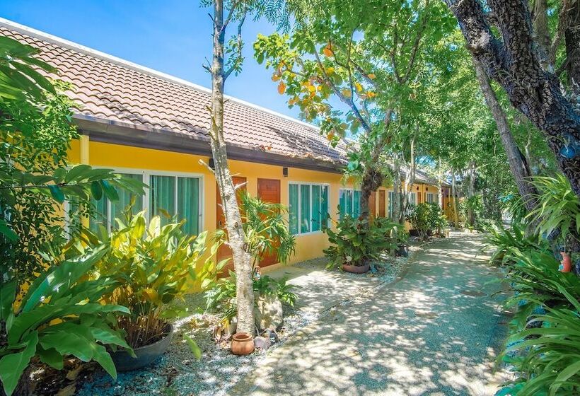 호텔 Prayai Changthai Resort