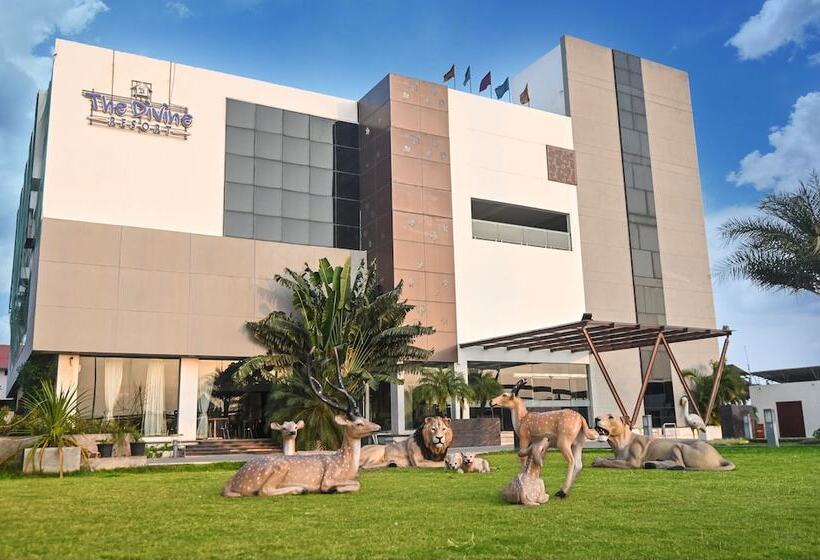 Отель Pride Divine Resort Somnath