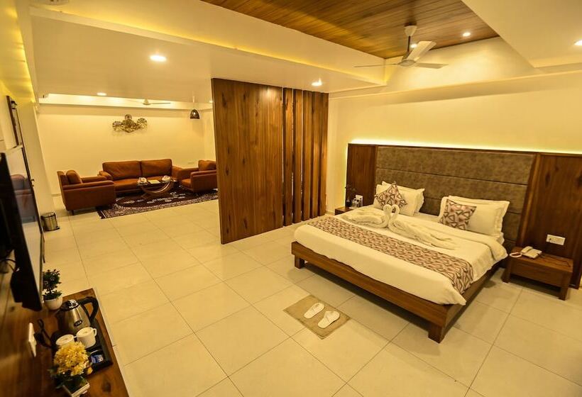 Отель Pride Divine Resort Somnath