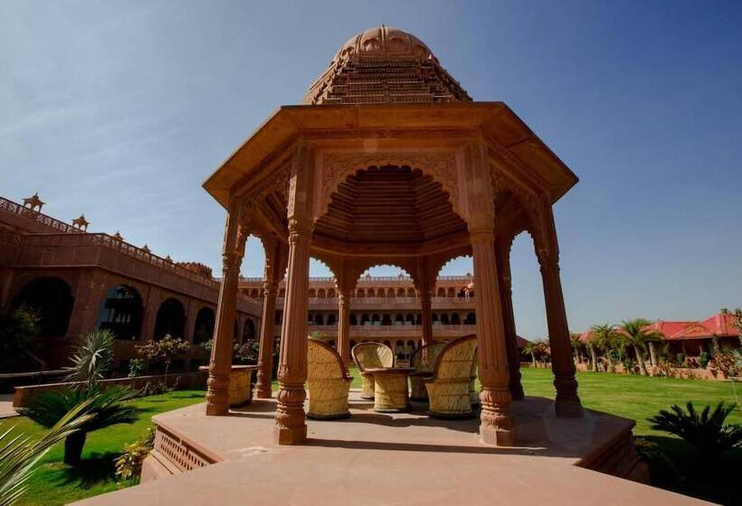 Отель Puratan Qila