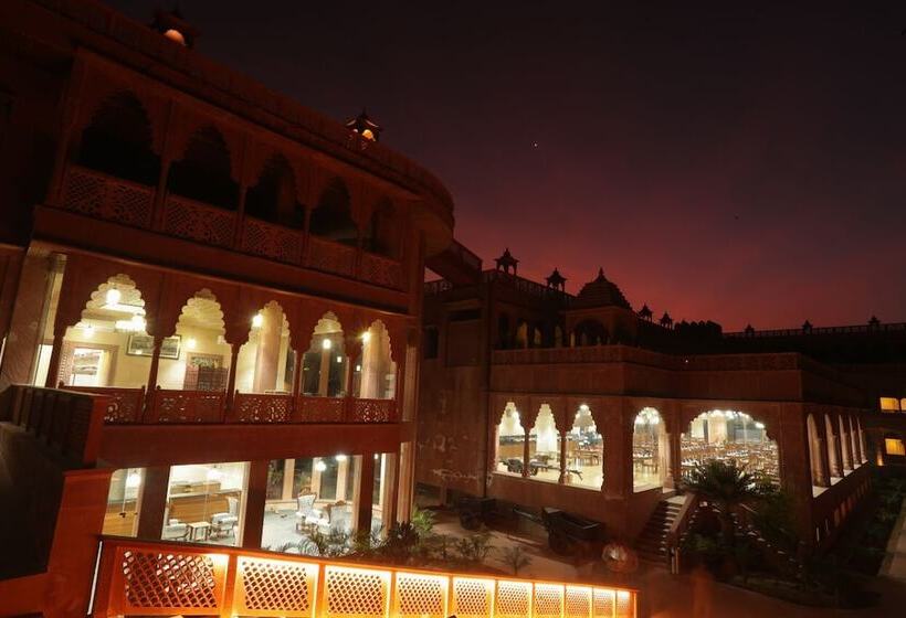 Отель Puratan Qila