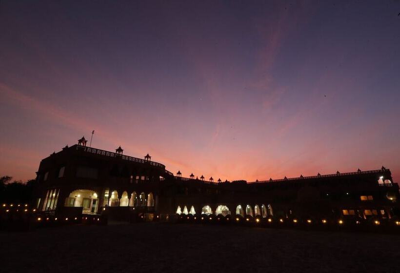 Отель Puratan Qila