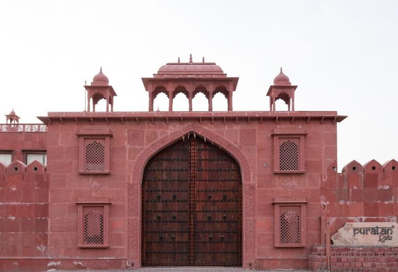 Отель Puratan Qila