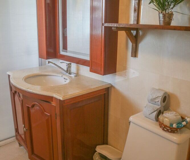 فندق Seven Blue House Village & Lodge