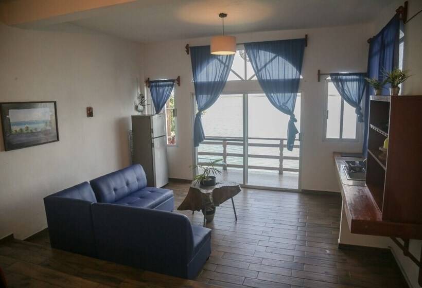 فندق Seven Blue House Village & Lodge