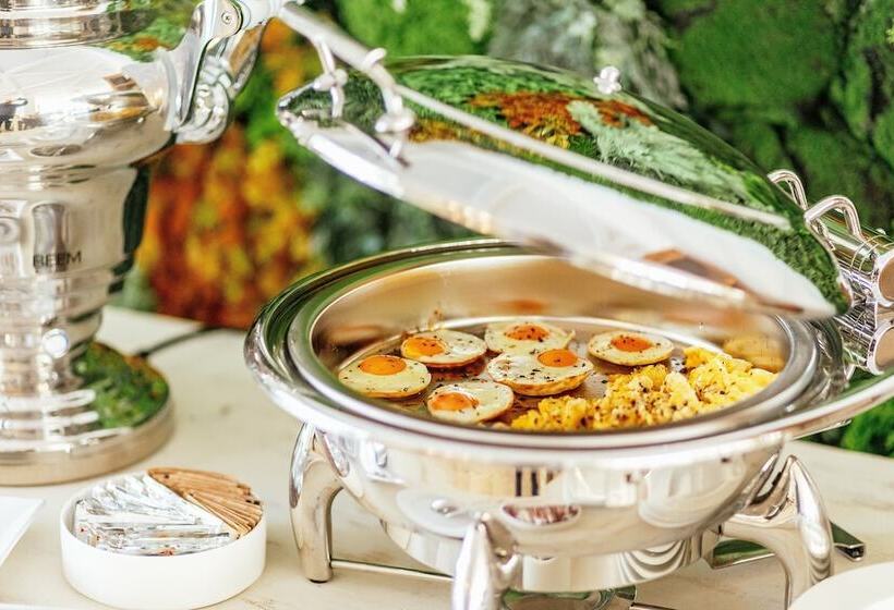 Отель Sierra Blanca Resort Spa