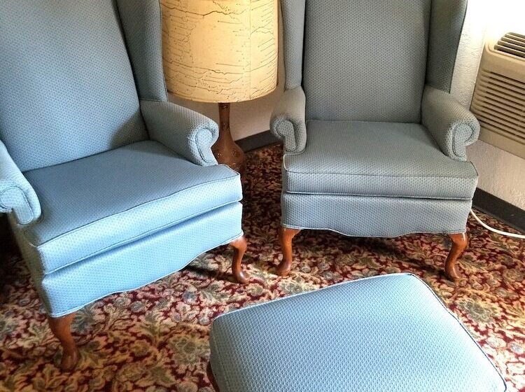 فندق Skypalace Inn & Suites Hutchinson