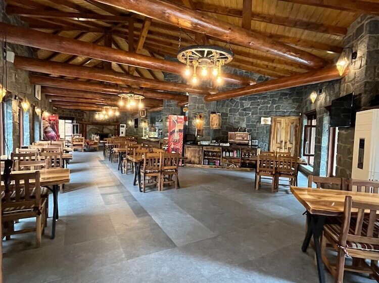 בית מלון כפרי Teona Caglayan Bungalov