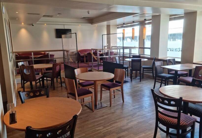 בית מלון כפרי The Clyde