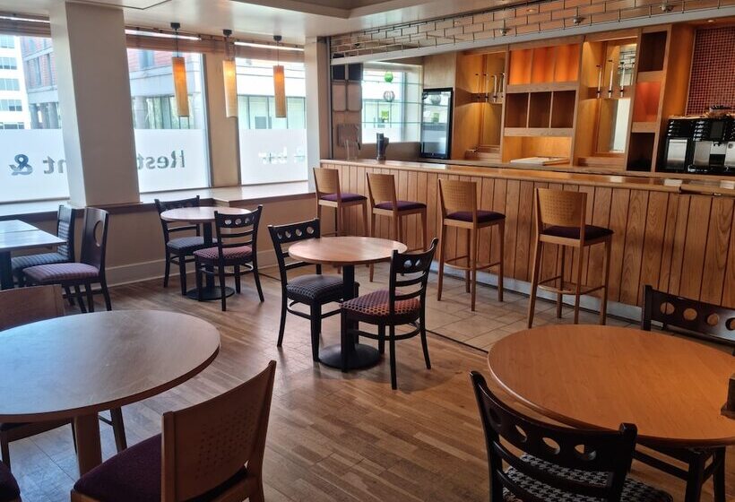 בית מלון כפרי The Clyde