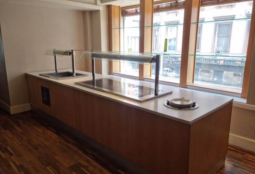 בית מלון כפרי The Clyde