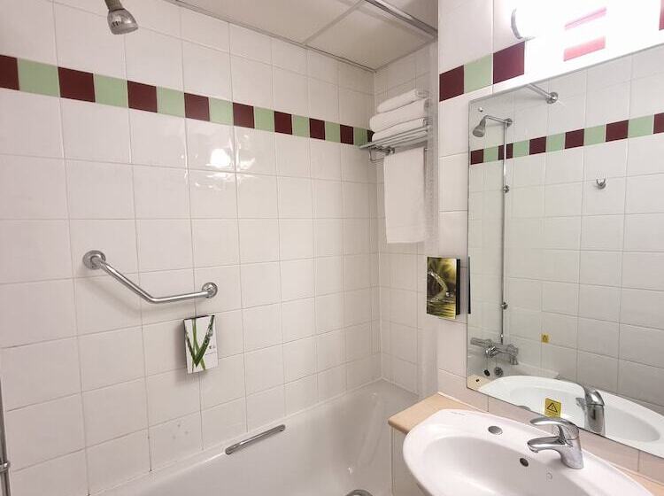 בית מלון כפרי The Clyde