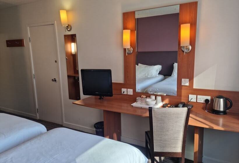 בית מלון כפרי The Clyde