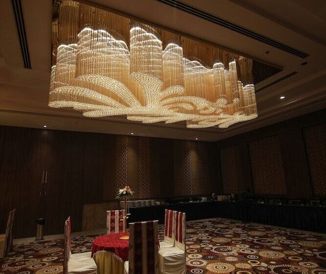 ホテル The Lalita Grand