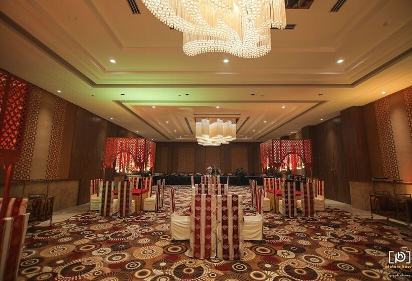 ホテル The Lalita Grand