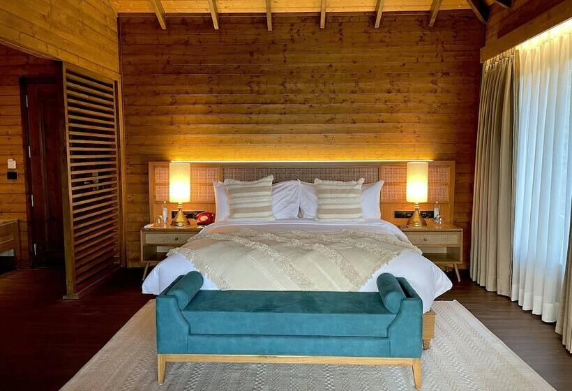 בית מלון כפרי The Postcard Hideaway Netravali Goa