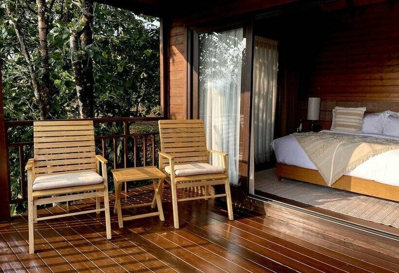 בית מלון כפרי The Postcard Hideaway Netravali Goa