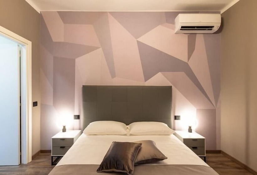 هتل The Time Home&