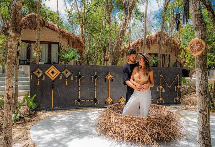 酒店 The Yellow Nest