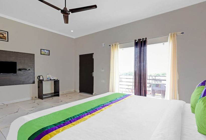 Hotel Treebo Kaira Resort With Pool View, 5 Km From Jim Corbett Jungle Safari