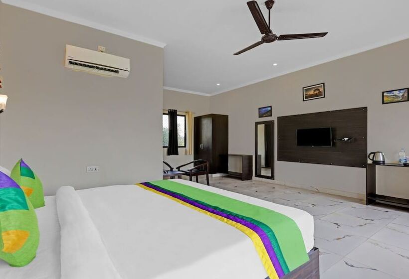 Hotel Treebo Kaira Resort With Pool View, 5 Km From Jim Corbett Jungle Safari