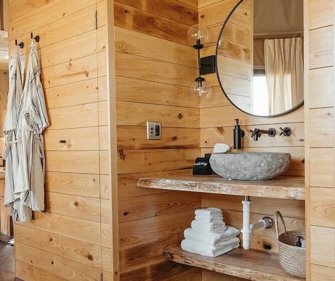 ホテル Walden Retreats Hill Country