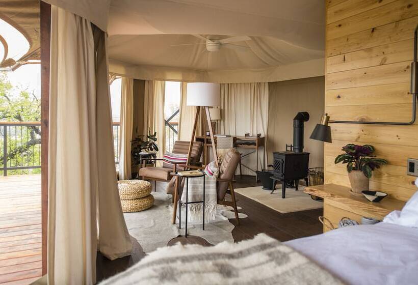 ホテル Walden Retreats Hill Country