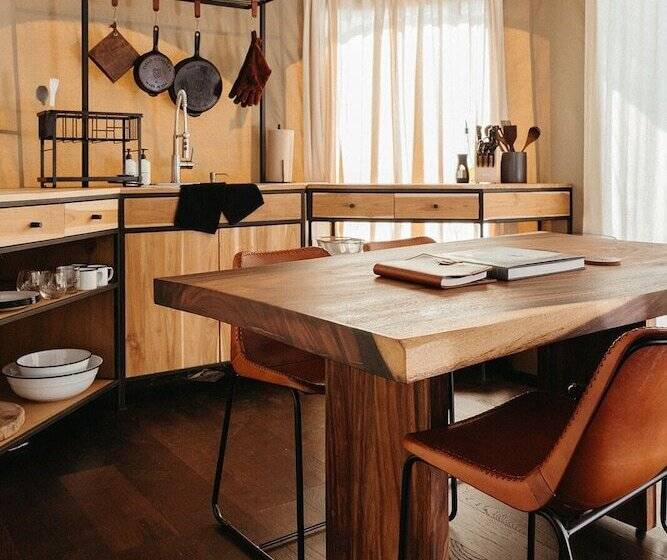 ホテル Walden Retreats Hill Country