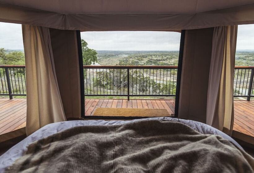 ホテル Walden Retreats Hill Country