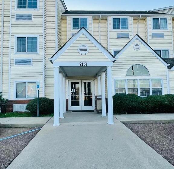 فندق Welcome Inn & Suites