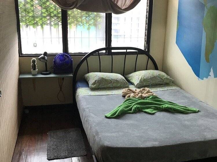 In The Wind Hostel And Guesthouse