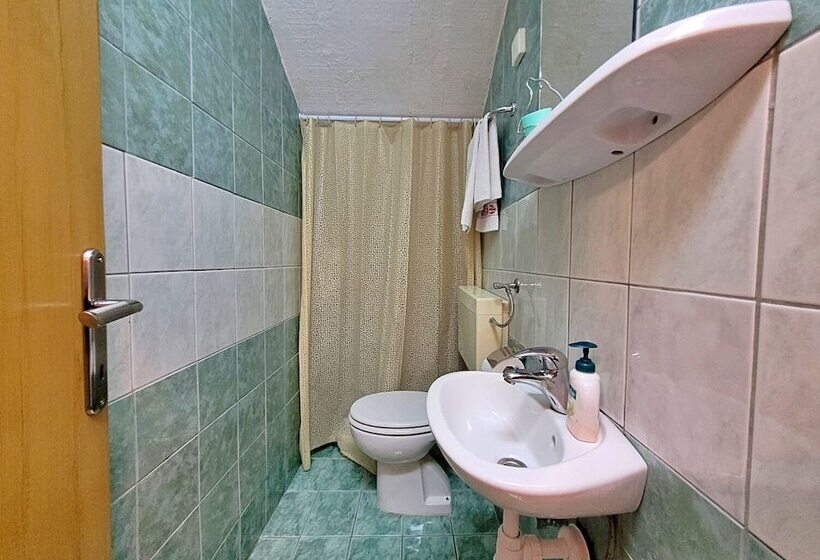 Ivo   With Pool   A1