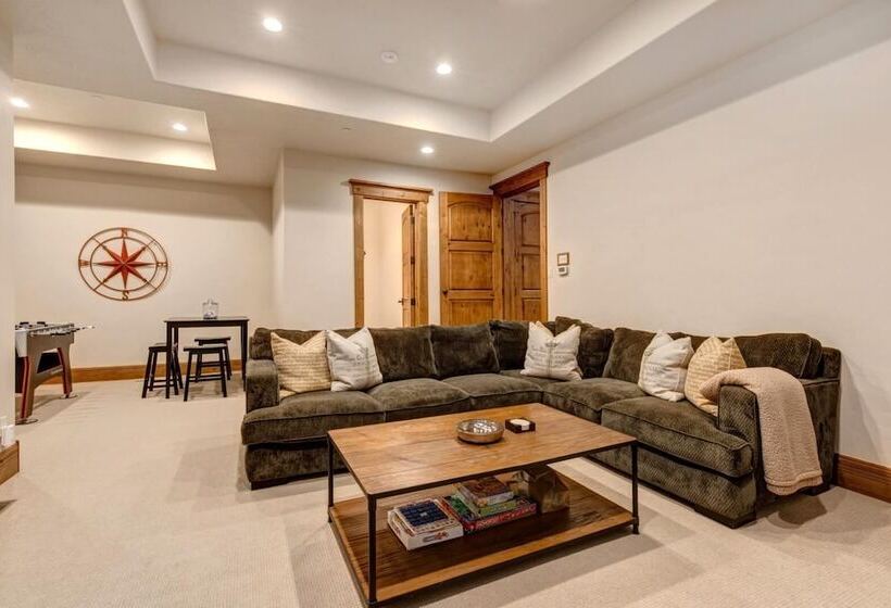 The Lookout 4 Bedrooms Plo 6590 By Kbm