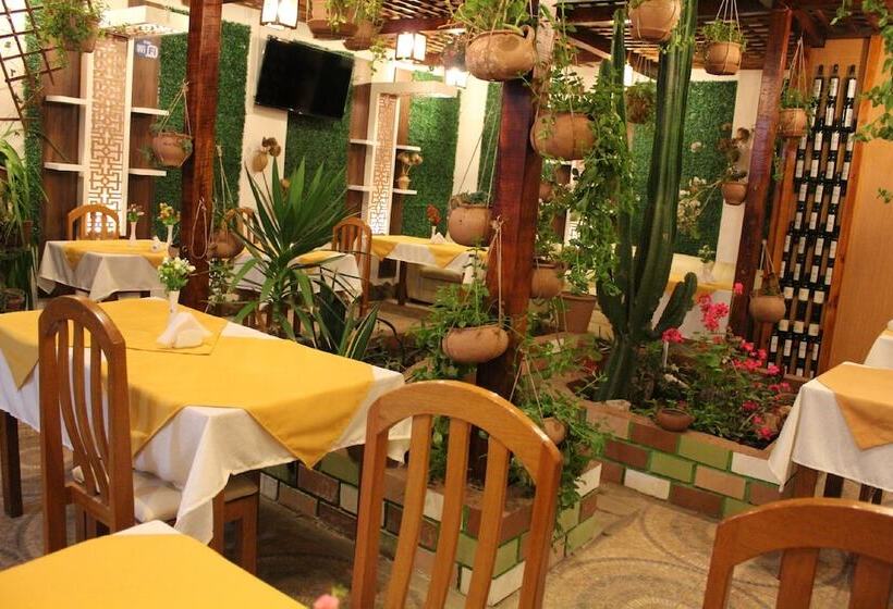 Kaaro Hotel El Buho