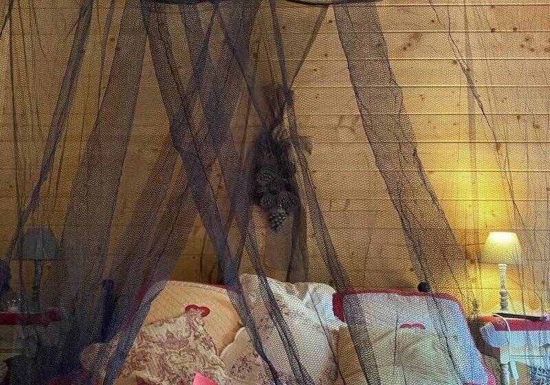 La Cabane Romantique Et Sa Balneotherapie